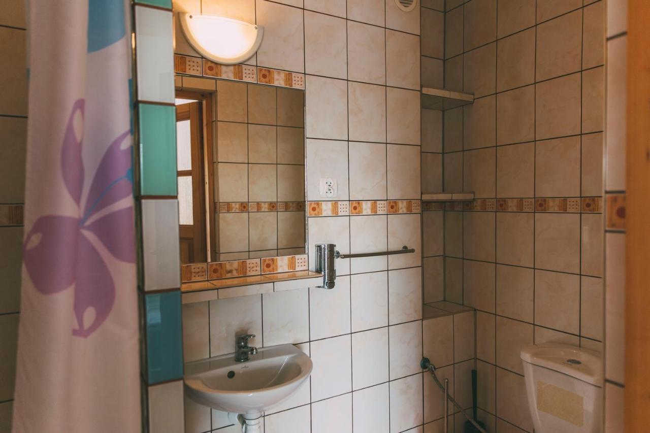 Pokoje Goscinne & Restauracja Pestka Choczewo エクステリア 写真
