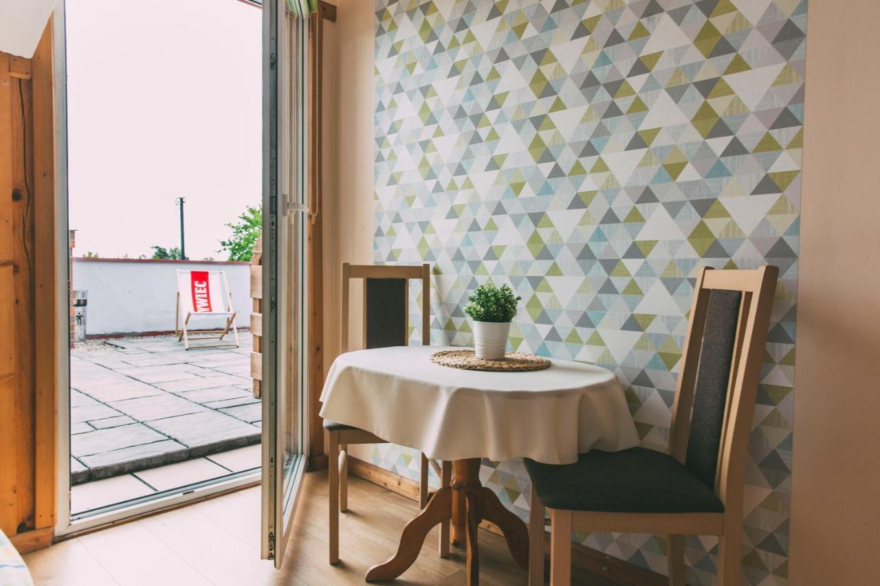 Pokoje Goscinne & Restauracja Pestka Choczewo エクステリア 写真