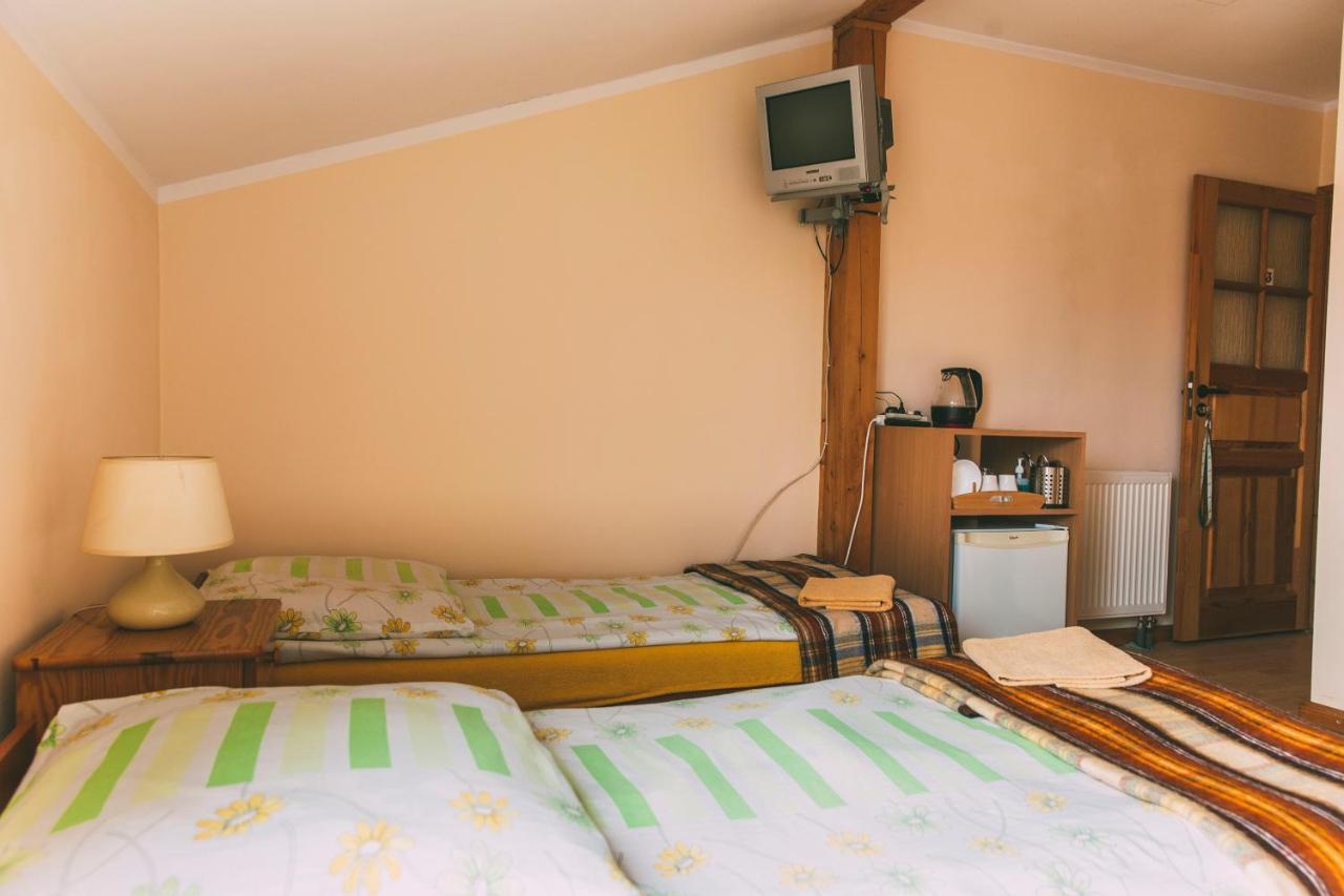 Pokoje Goscinne & Restauracja Pestka Choczewo エクステリア 写真