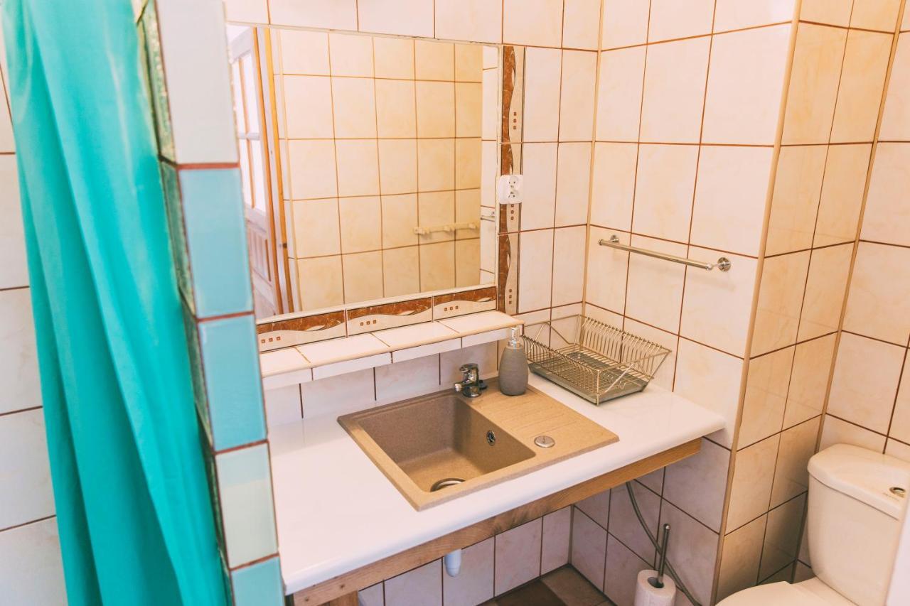 Pokoje Goscinne & Restauracja Pestka Choczewo エクステリア 写真